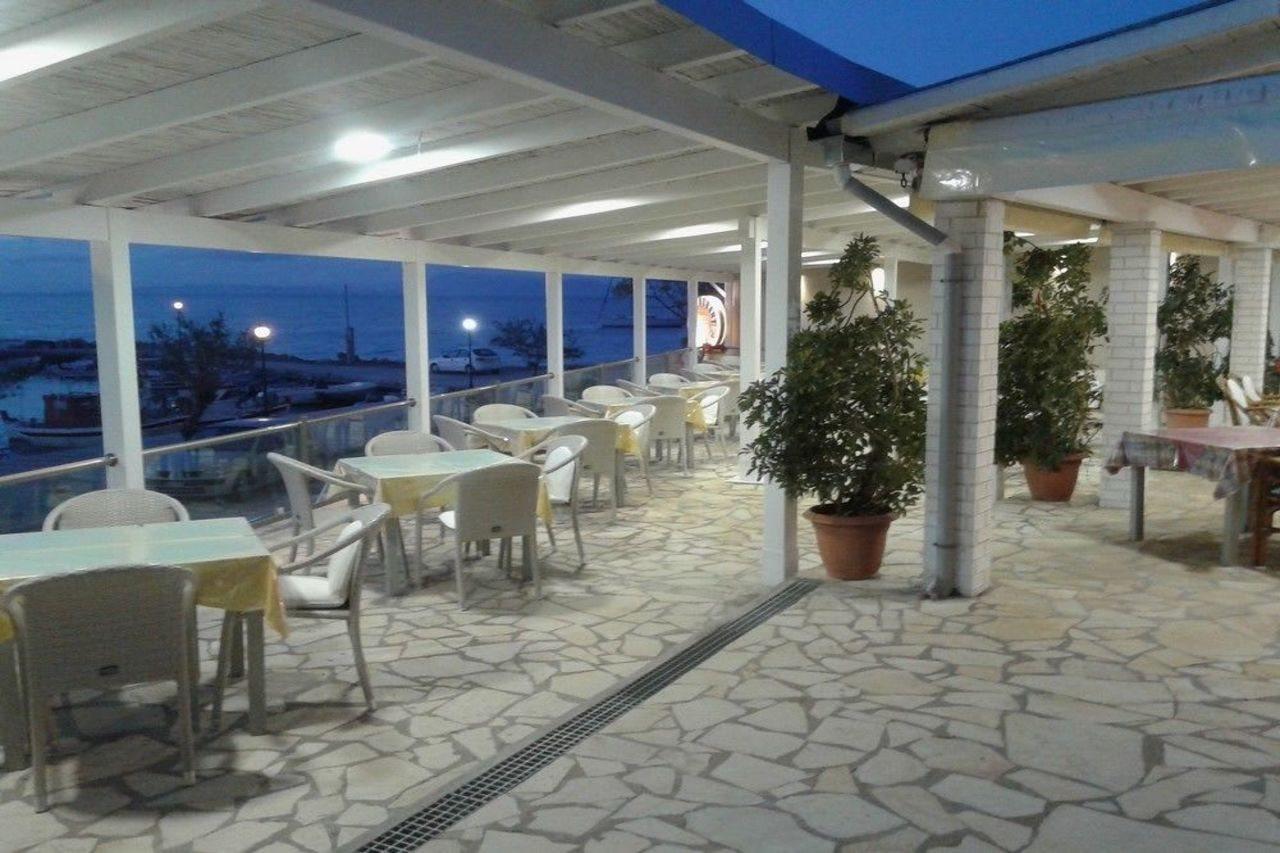 Golden Sunset Otel Mpoukaris Dış mekan fotoğraf