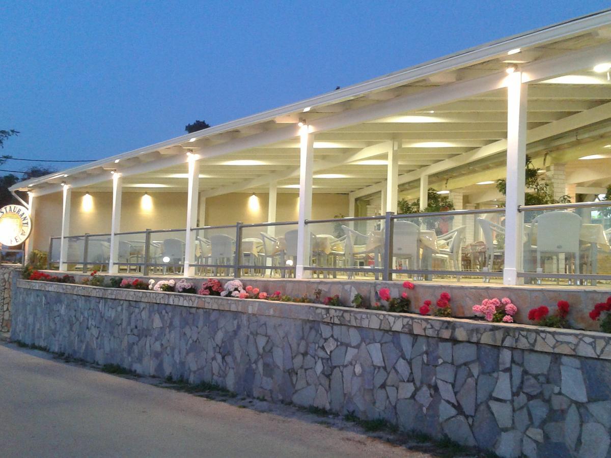 Golden Sunset Otel Mpoukaris Dış mekan fotoğraf