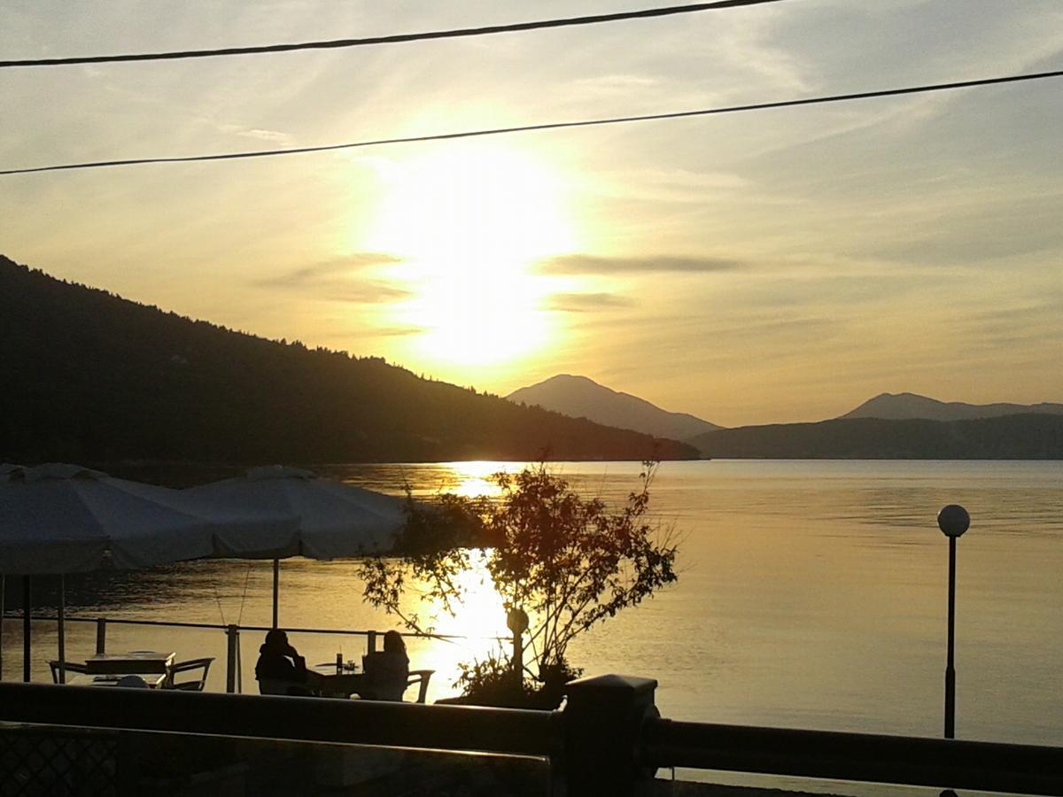 Golden Sunset Otel Mpoukaris Dış mekan fotoğraf